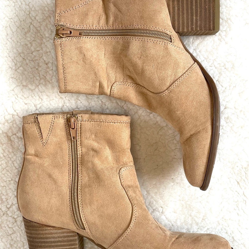 Carlos by Carlos Santana Light Brown/Tan Ankle Booties - Picture 2 of 7